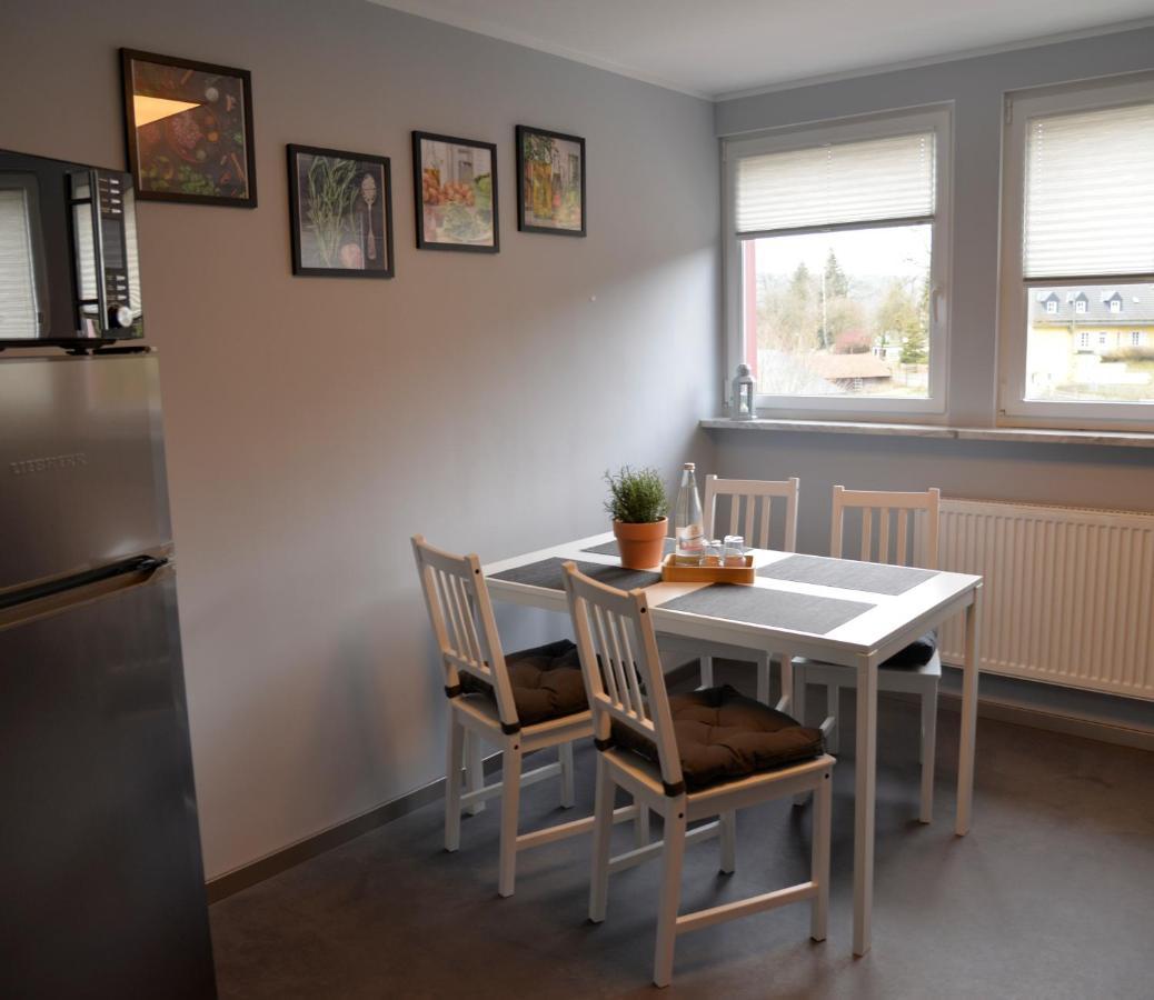 Am Quellenhaeuschen Apartment Naila Bagian luar foto