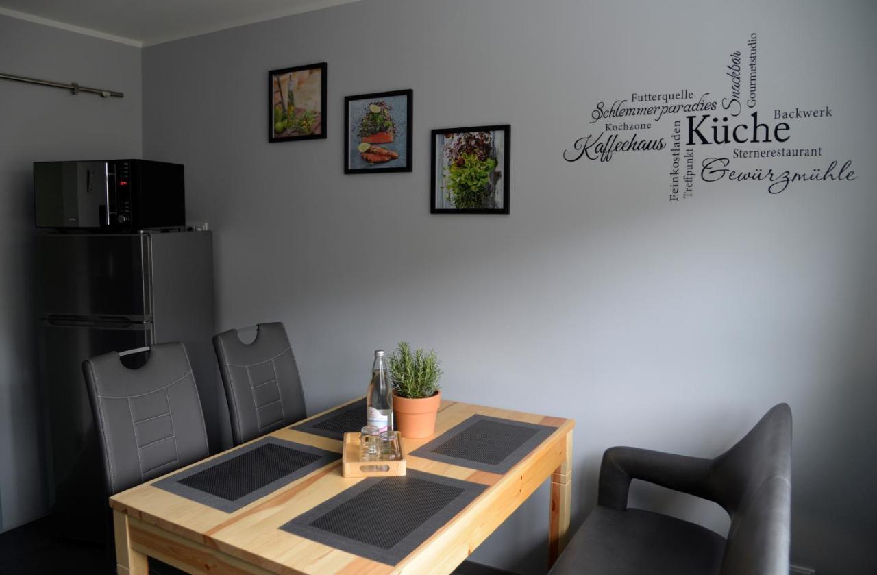 Am Quellenhaeuschen Apartment Naila Bagian luar foto