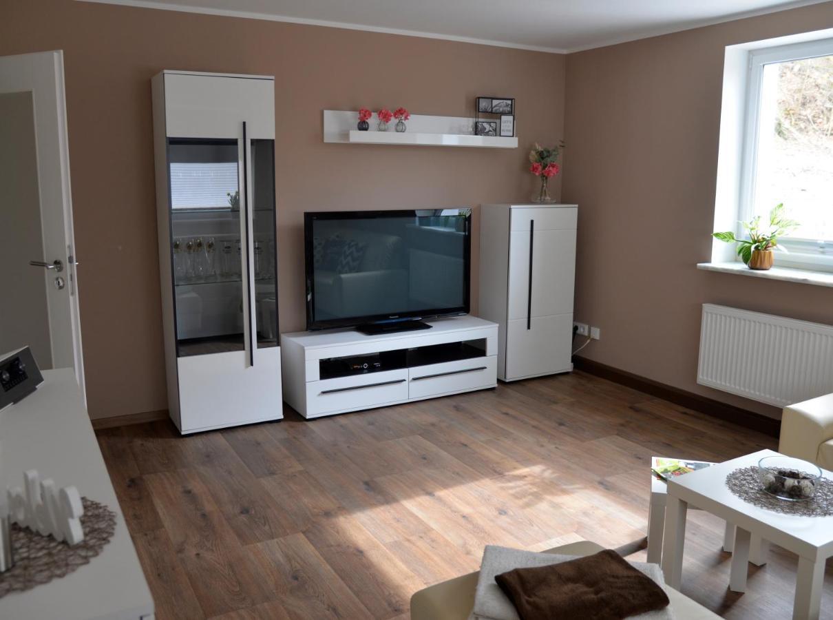 Am Quellenhaeuschen Apartment Naila Bagian luar foto