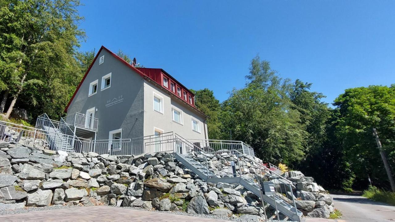 Am Quellenhaeuschen Apartment Naila Bagian luar foto